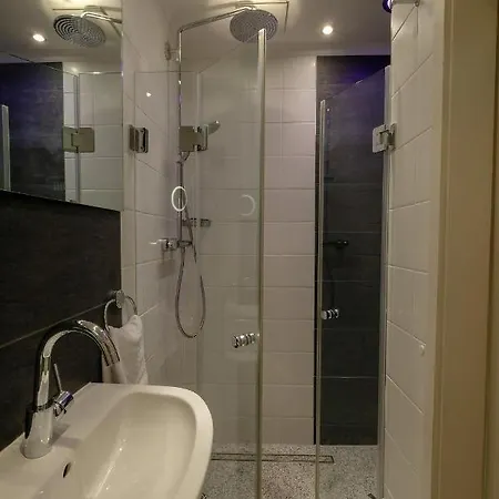Budget By Savoy 3*