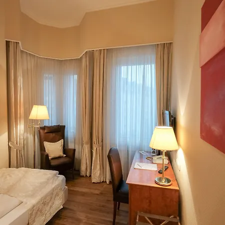 Budget By Savoy Hotel