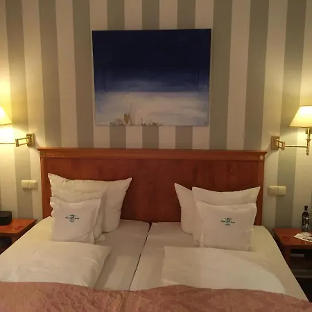 Hotel Budget By Savoy 3*