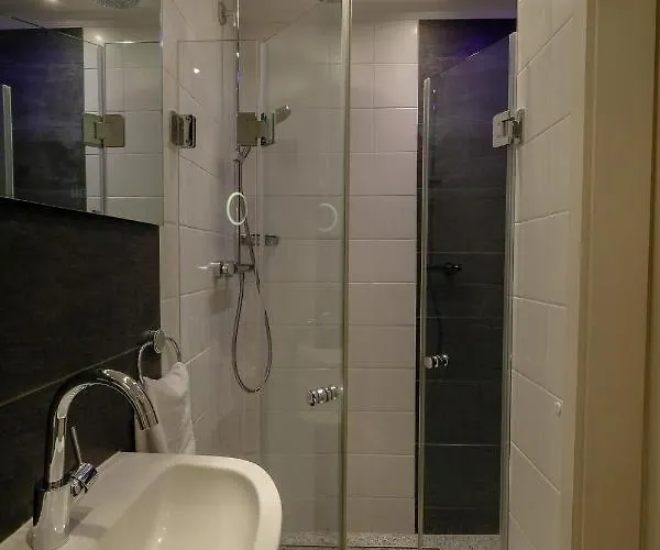 Budget By Savoy 3*